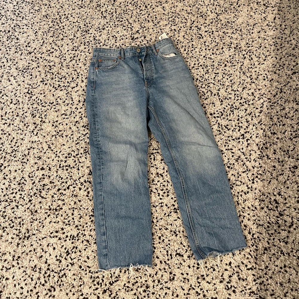 ZARA loose fit jeans Size 8 US light blue denim